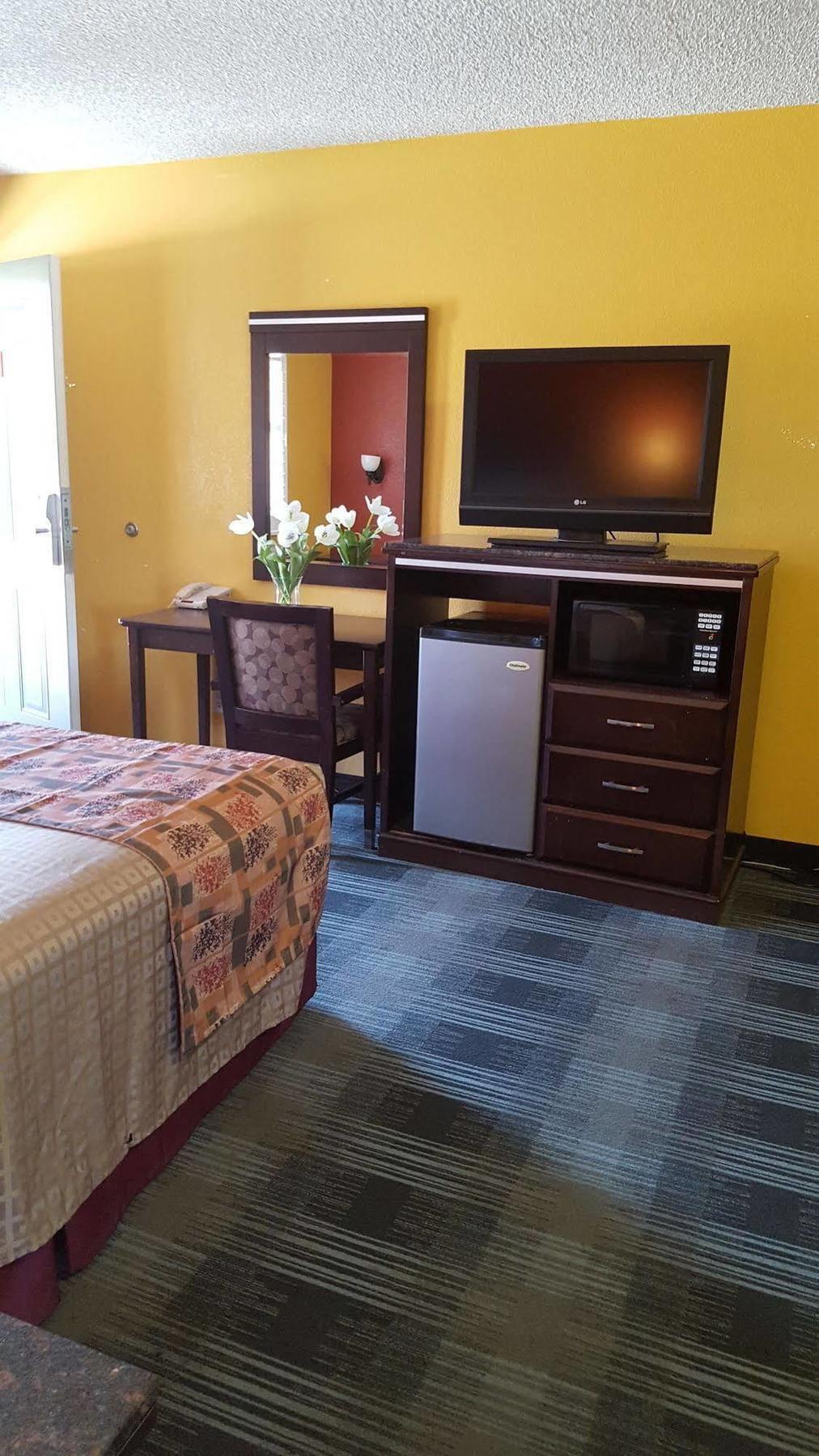 Travel Plaza Inn Комптон Екстер'єр фото